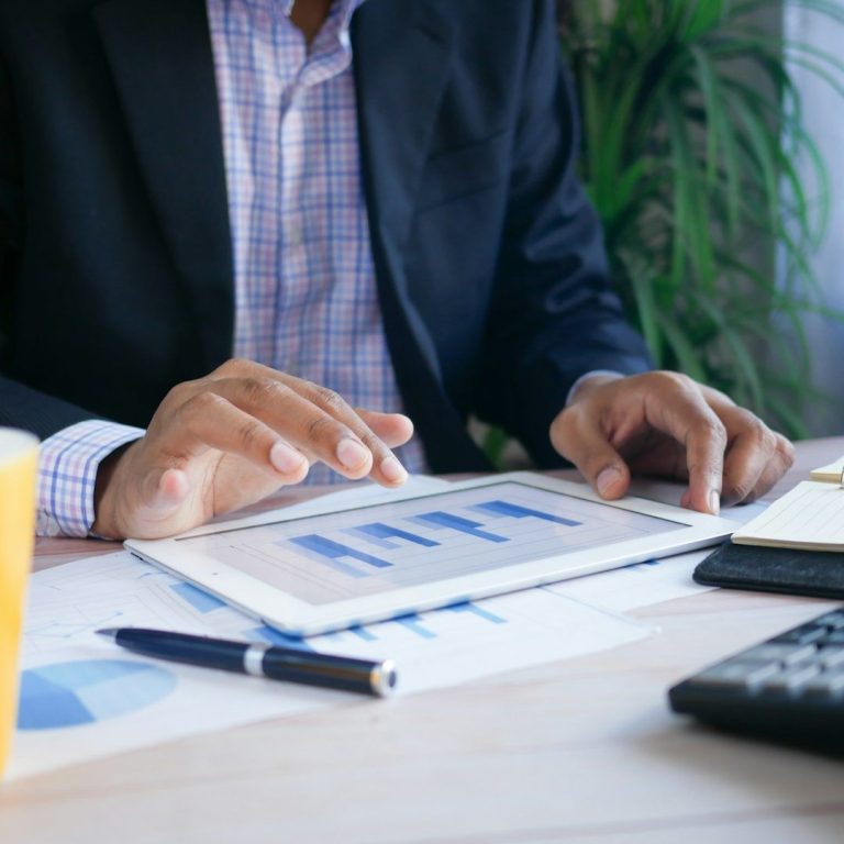 MRP ASESORES FINANCIEROS ASESOR HIPOTECARIO CON UN GRÁFICO DE INTERESES DE HIPOTECA
